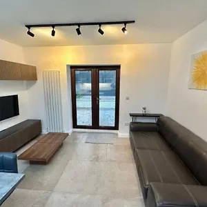 Stadium View, 4 Bed 4 Ensuite Bathroom House Huddersfield